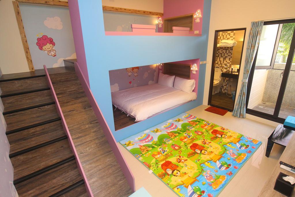 Childlike Innocence Homestay Hualien City Exterior photo